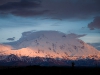 Erste Sonnenstrahlen am Mount McKinley