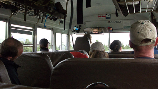 Amerikanische Schulbuse sind wenig komfortabel, aber dafür entschädigt einen die Umgebung des National Parks ...