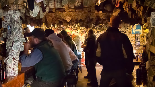 Der Salty Dawg Saloon ist eine nette Kneipe mit besonderen Flair ...